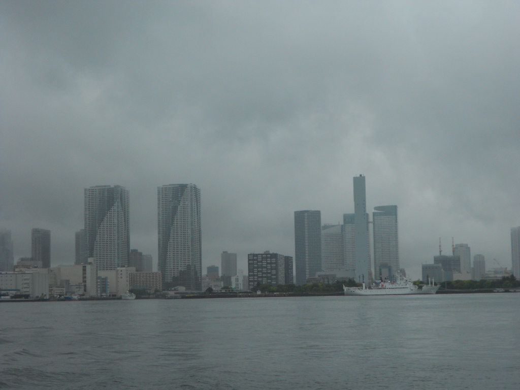 雨の東京湾クルーズ 共栄メディア